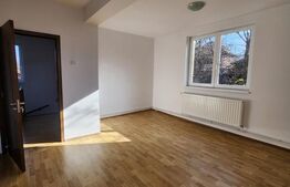 Casa  superba cu 4 camere de vanzare