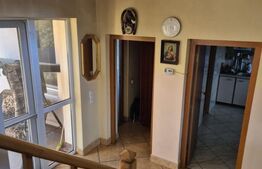 Casa de vanzare - 218 mp utili si 470 mp teren - Bardesti