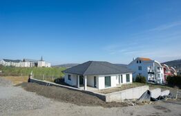 Casa semifinisata, 4 camere Corunca