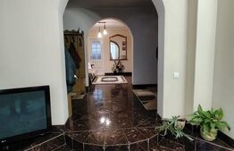 Casa superba 7 camere, 341 mp, zona Dambu