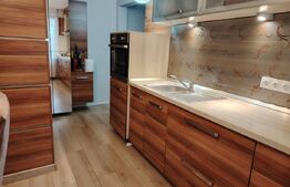 Apartament de vanzare, 4 camere, 92 mp, zona Tudor-Bulevardul 1 Decembrie