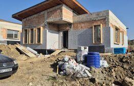 Vila moderna de vanzare in Livezeni