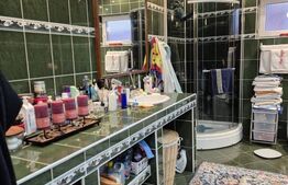 Casa spatioasa cu 5 dormitoare de vanzare in Chetani