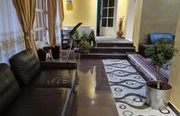 Casa spatioasa cu 5 dormitoare de vanzare in Chetani