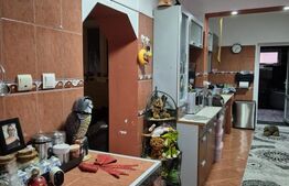 Casa spatioasa cu 5 dormitoare de vanzare in Chetani