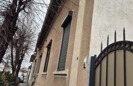 Casa de vanzare, curte comuna cu 1 locatar, 110 mp, zona ultracentrala 