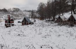 Cabana 3 camere + 1,7 ha teren , Spre Campul Cetatii 
