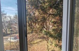 Apartament cu 4 camere, 80 mp, zona Dambu Pietros