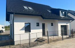 Casa de vanzare, cu 4 camere, 130,80 mp, zona Unirii