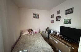 APARTAMENT CU 3 CAMERE, DAMBU, ETAJ INTERMEDIAR.