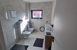 Apartanent de vanzare, cu 3 camere, 70 mp, zona ultracentrala