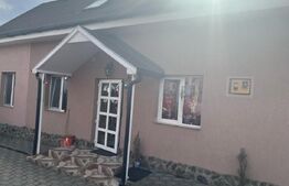 Casa cu 3 camere, 115 mp, zona semicentrala