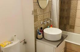 Apartament cu 3 camere, 67 mp, zona  Unirii