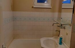 Apartament cu 3 camere, 54 mp, zona Dambu