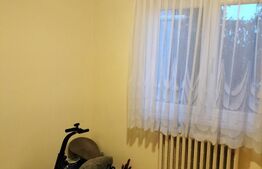 Apartament cu 3 camere, 54 mp, zona Dambu