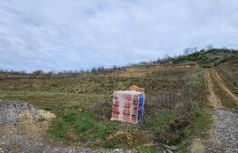 Teren generos de 720 mp , cu o panoramă superbă, situat în Livezeni!