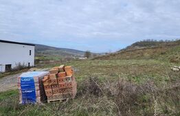 Teren generos de 720 mp , cu o panoramă superbă, situat în Livezeni!