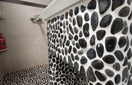 Casa cu 2 camere cu posibiliatte de inca 2, 102 mp+teren de 1000 mp, zona Unirii