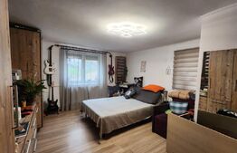 Casa cu 3 camere, 2 bucatarii, Teren de 1000 mp, zona Unirii