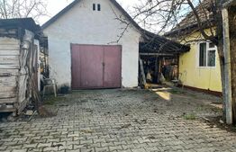 Casă tradițională de vanzare, 3 camere, 77 mp, cu teren de 852 m², zona Unirii