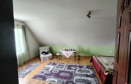 Casa cu 2 apartamente in Livezeni