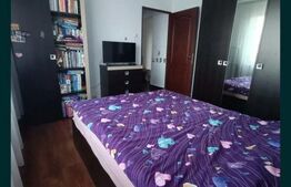 Apartament 2 camere de vânzare, cartierul Unirii, decomandat, etaj intermediar