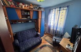 Apartament de vanzare, cu 4 camere, 68 mp, zona Dambu Pietros