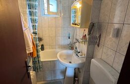 Apartament de vanzare, cu 4 camere, 68 mp, zona Dambu Pietros