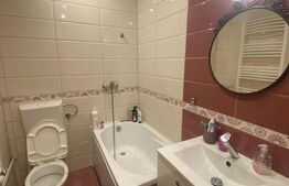 3 apartamente la casa de vanzare, singur in curte, 150 mp, zona centrala