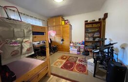 3 apartamente la casa de vanzare, singur in curte, 150 mp, zona centrala