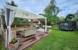 Casa  la Platoul Cornesti cu 12 camere cu Piscina Interioara