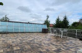 Casa  la Platoul Cornesti cu 12 camere cu Piscina Interioara