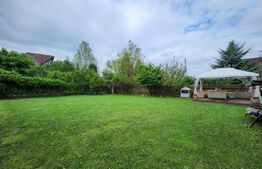 Casa  la Platoul Cornesti cu 12 camere cu Piscina Interioara