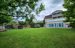 Casa  la Platoul Cornesti cu 12 camere cu Piscina Interioara