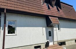 Casă tip duplex, de vanzare, cu 10 camere, 365 mp, zona Libertatii