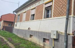 Casă bătrânească cu teren generos, în localitatea Dedrad – la 10 km de Reghin