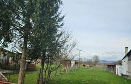 Casă bătrânească cu teren generos, în localitatea Dedrad – la 10 km de Reghin