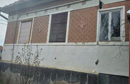 Casă bătrânească cu teren generos, în localitatea Dedrad – la 10 km de Reghin