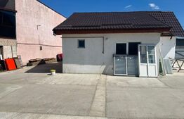 Casă cu teren de vanzare, 2 camere, 1700 mp