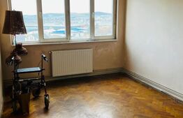 Apartament de vanzare, cu 2 camere, 47 mp, renovabil, zona Libertății