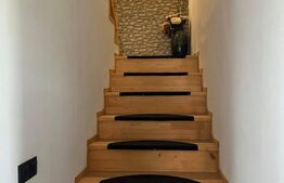 Casă tip duplex Bărdășești – mobilată, utilată, cu vedere panoramică