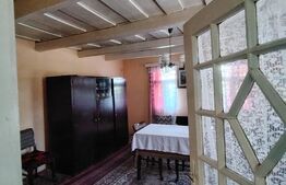 Casa renovabila 2240mp  teren in Raciu
