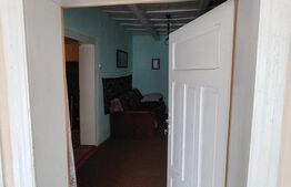 Casa renovabila 2240mp  teren in Raciu