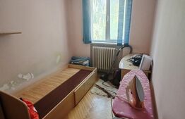 Apartament de vanzare, cu 3 camere, 54 mp, etaj 3, zona Tudor