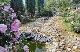 Casă cu mobilier premium și grădină spectaculoasă in Tarnaveni