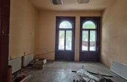 Proprietate cu 10 ari teren de vanzare pe strada Bolyai