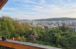 Casa de vacanta  de vanzare, cu vedere panoramica, zona Tudor