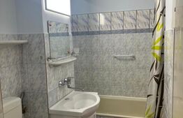 Apartament de vanzare, cu 3 camere, 70 mp, parcare inclusa, zona Mureseni