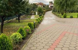 Casă individuală de vânzare în Nazna – 2200 mp teren, 300 mp utili