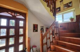 Casa tip Duplex cu piscina, 6 dormitoare in Sancraiu de Mures